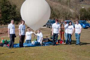 The Cubsat team with the balloon ready to launch