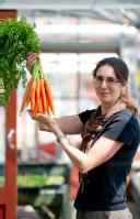 Dr Charlotte Allender works on the genetic diversity of carrots